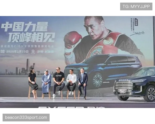 张志磊手拿外卖坐豪车，车里堆满名牌包，我这反差服了